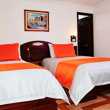 Hotel Plaza Victoria Ibarra Exterior foto