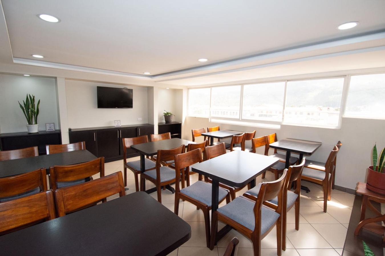Hotel Plaza Victoria Ibarra Exterior foto