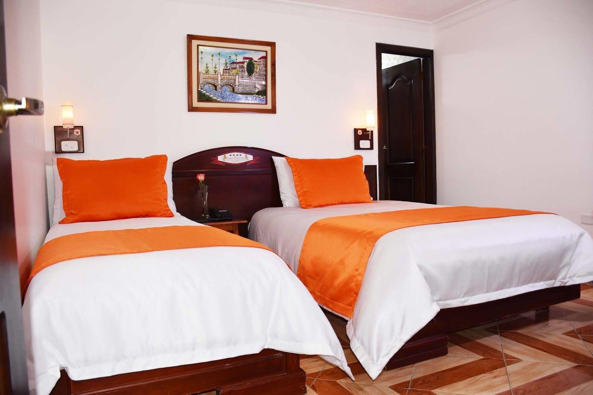 Hotel Plaza Victoria Ibarra Exterior foto